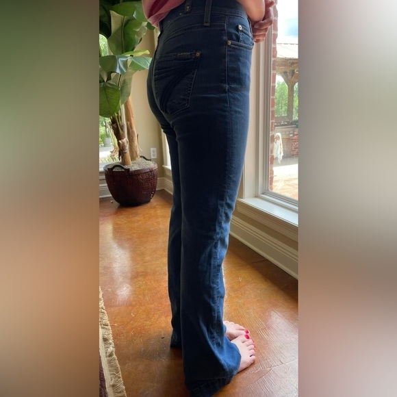 Jeans - Picture 2 of 3